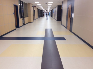 Roppe Health And Learning Vinyl_Frenship Ninth Grade Center Hallway_1800px